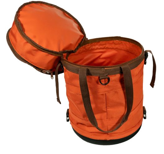 Magnum Feed & Retrieve Food Bucket
